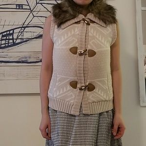 Winter vest with faux fur